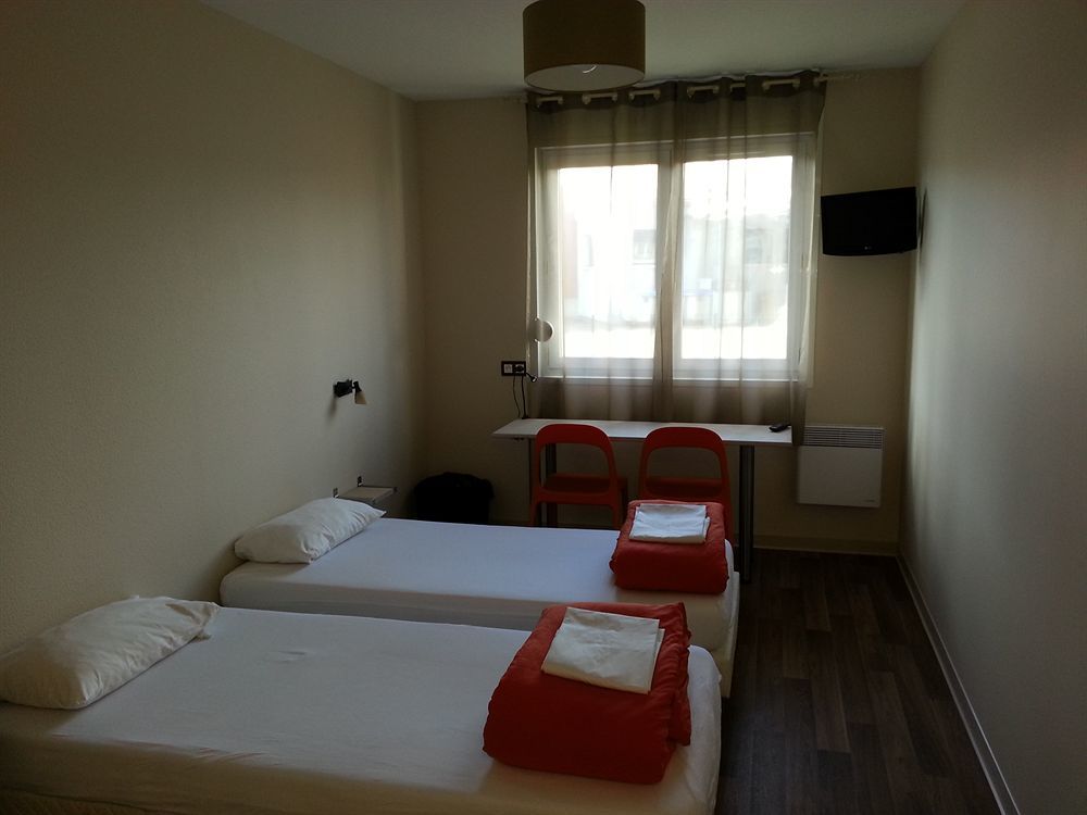 Auberge De Jeunesse Hi Bordeaux-Blanquefort - Ex Otellia Экстерьер фото