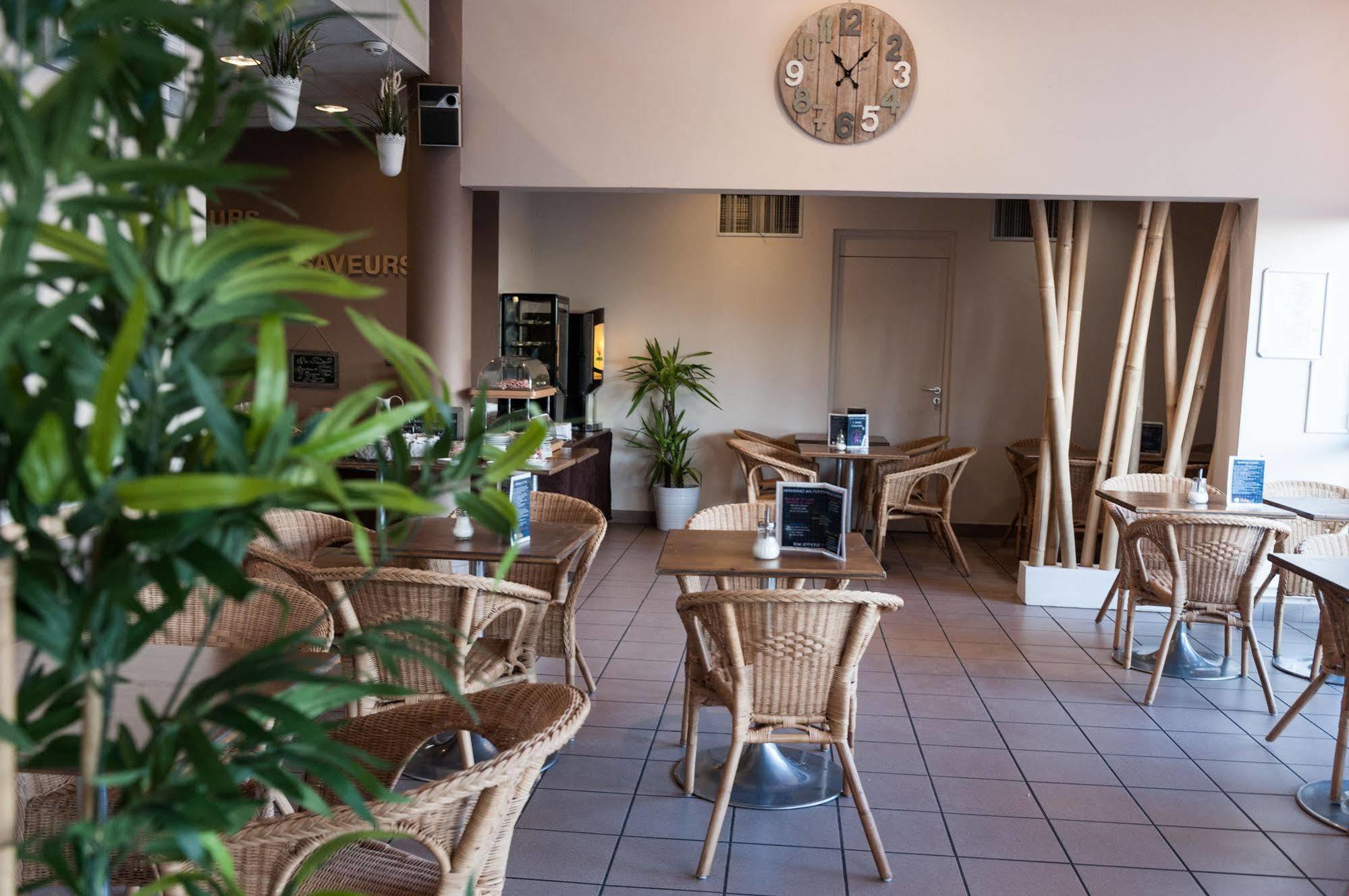 Auberge De Jeunesse Hi Bordeaux-Blanquefort - Ex Otellia Экстерьер фото