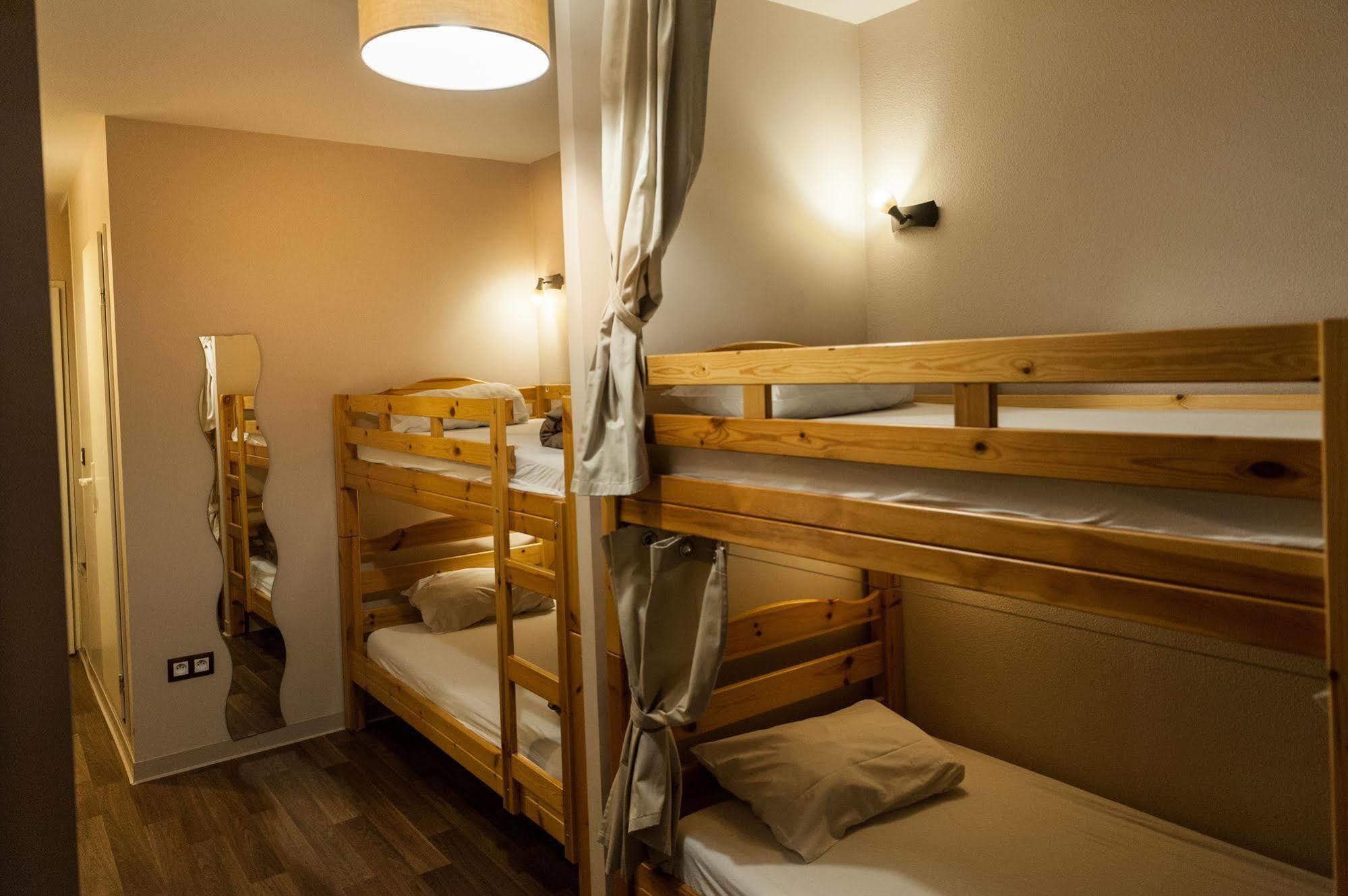 Auberge De Jeunesse Hi Bordeaux-Blanquefort - Ex Otellia Экстерьер фото